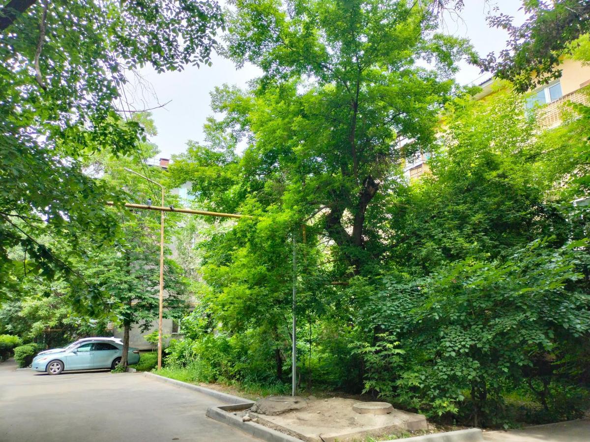Квартира Рядом Арбата, Гоголя 92 Almaty Luaran gambar